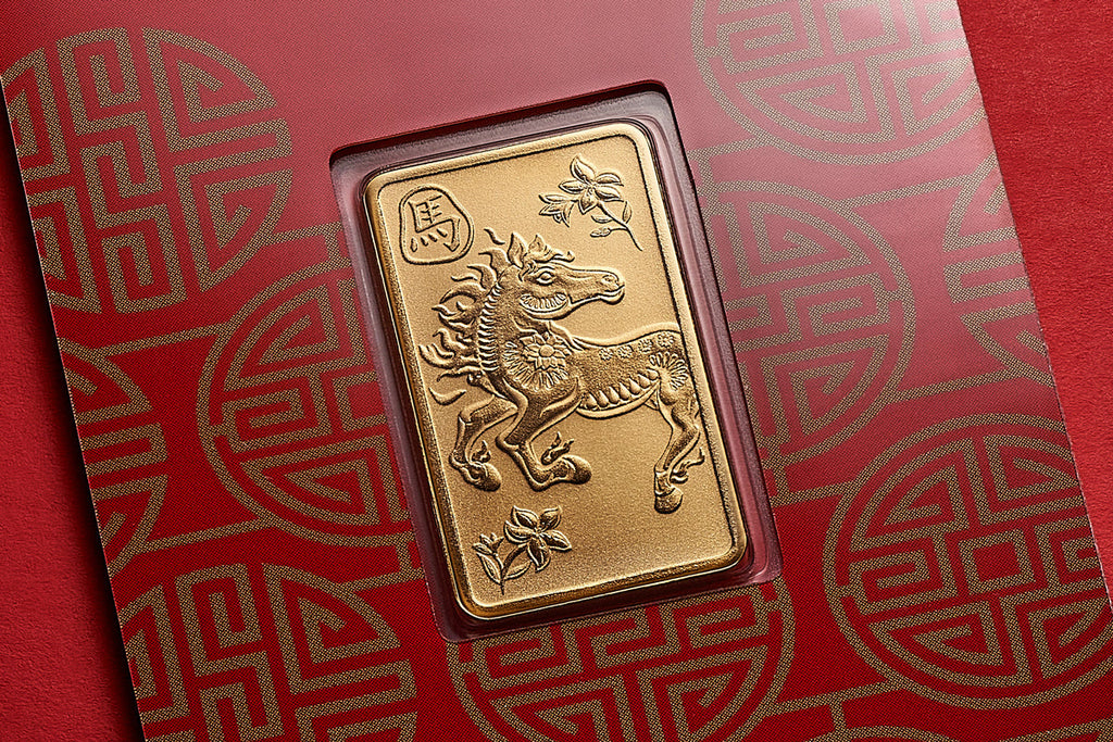 Describes the appearance of the image