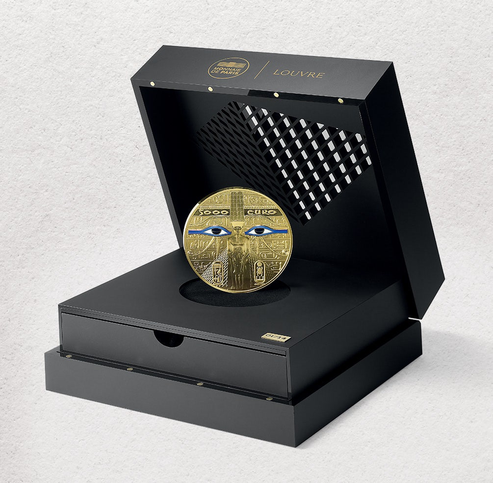 The Louvre Museum Gold Collectible Coin-The Scoin Shop